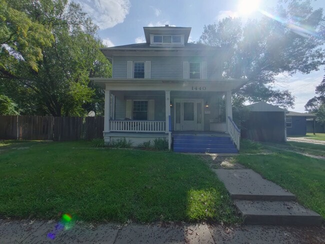 Building Photo - 1440 Fairmount St Rental