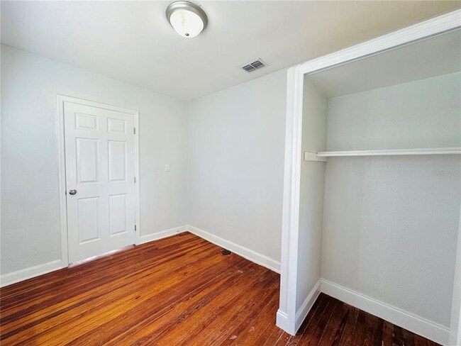 Photo - 113 Avenue C SE