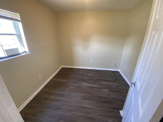 Pack Your Bags! This Updated Warren Rental is 100% Move-In Ready
OWNER SPECIAL- 1 month FREE