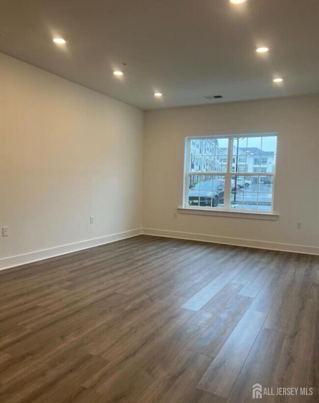 Photo - 1015 Vanderbergh Blvd