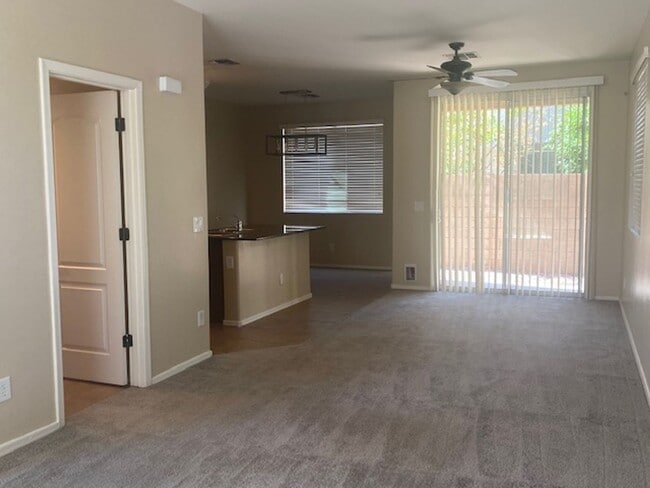 Photo - Gilbert 4 bedroom home