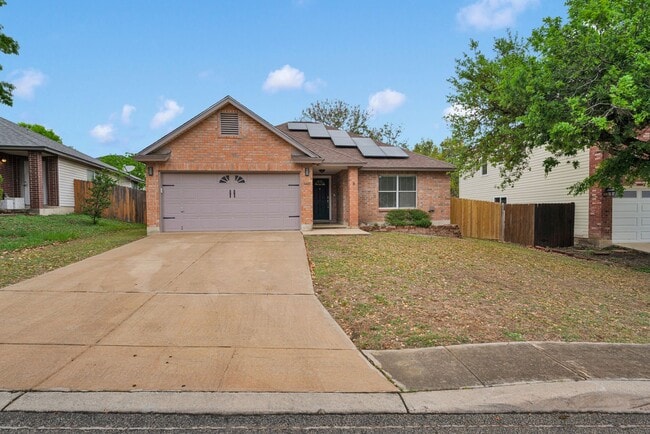 Building Photo - Charming 3 Bed 2.5 Bath Home with Solar Panels!