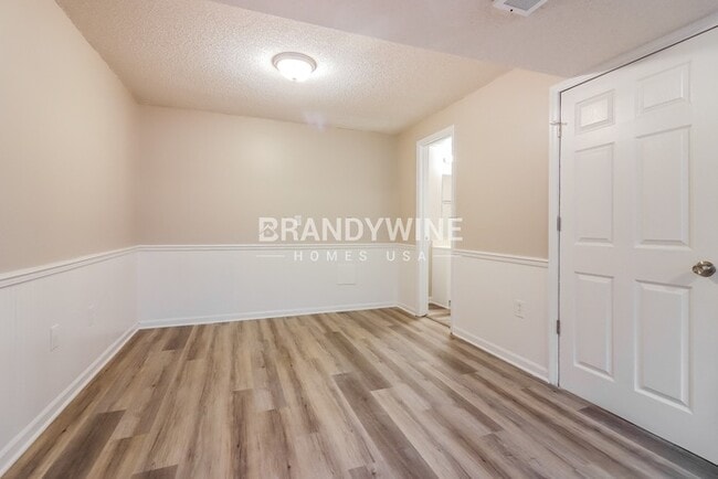 Photo - 506 Broadway St