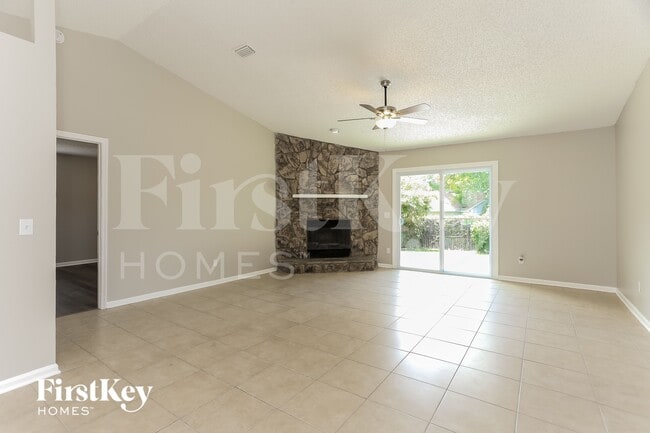 Photo - 1666 Ponderosa Pine Dr E