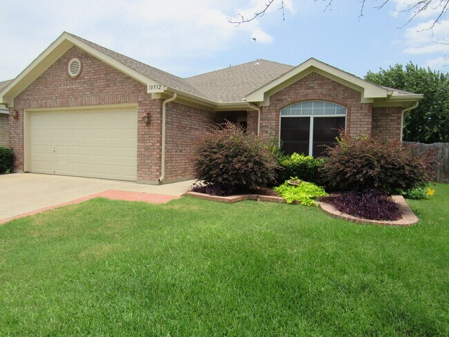 Photo - 10532 Braewood Dr