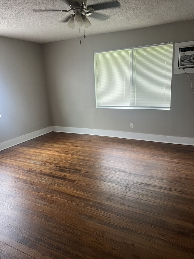 1815 S Ocoee St Unit 4