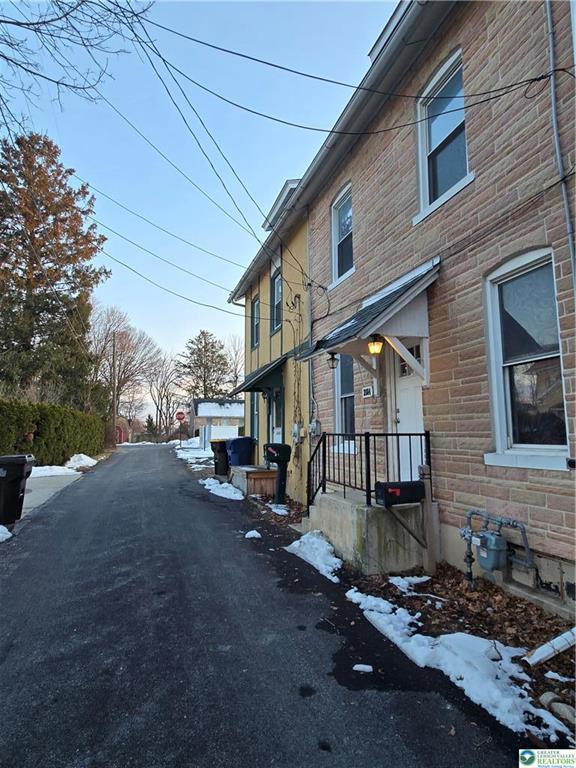 Photo - 2066 Grape St