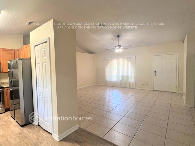 Photo - 103 E Division St