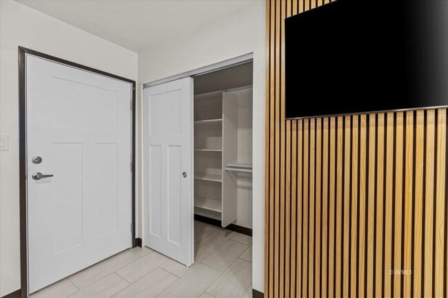 Photo - 1879 W Peppertree Dr