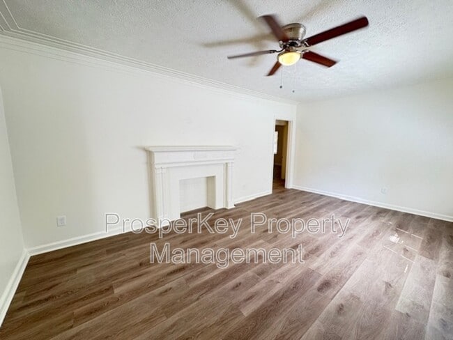 Photo - 2135 Avalon Rd