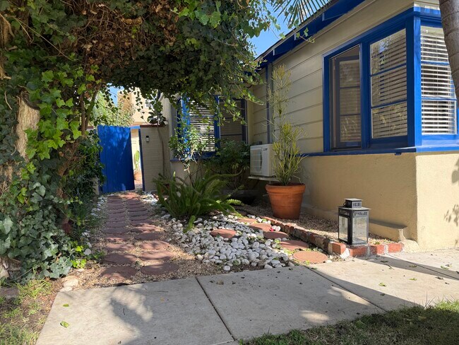 Photo - 911 14th St Unidad house