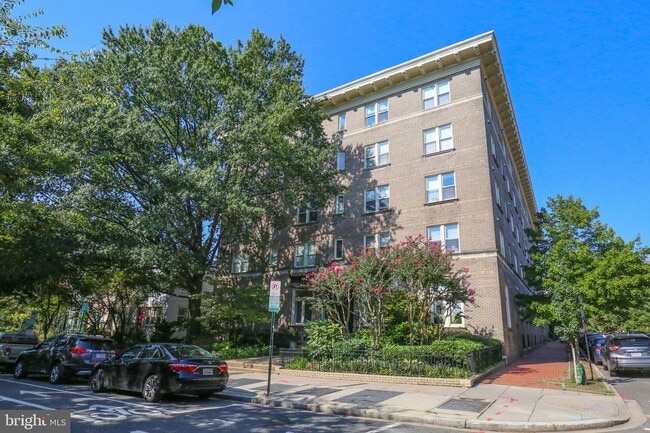 Photo - 1916 17th St NW Unit 113