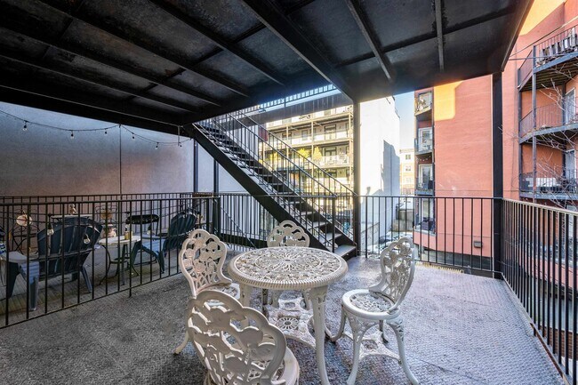 Photo - 107 Harrison St Unidad 4