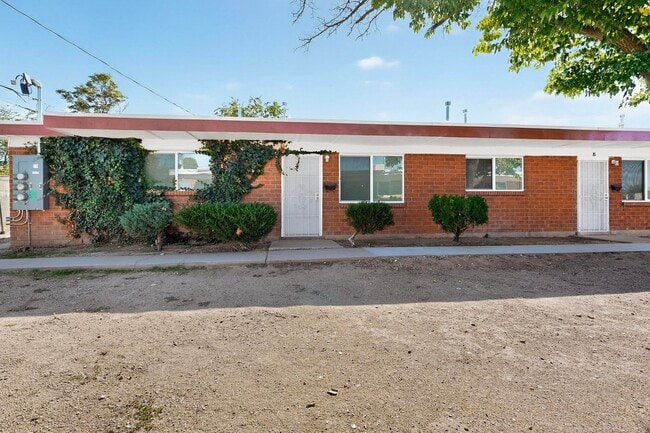 Building Photo - 540 Cardenas Dr SE Unit C