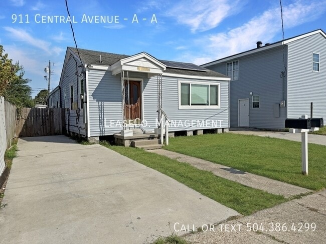 Building Photo - 911 Central Ave Unit A