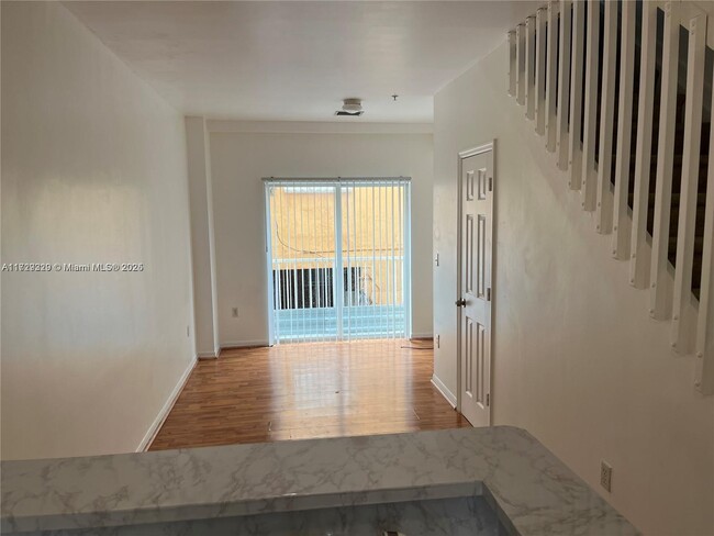 Photo - 928 SW 3rd St Unidad 209 Rental