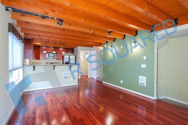 Photo - 9239 Woodlawn Ave N