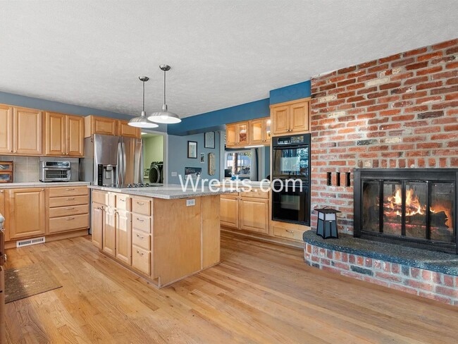 Photo - 3200 sq ft 3BR/3BA Home in Latah Valley – Bonus Shop Available