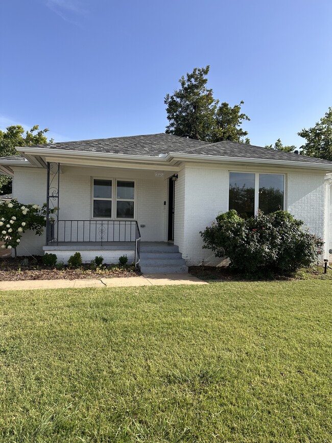 708 NW 51st St