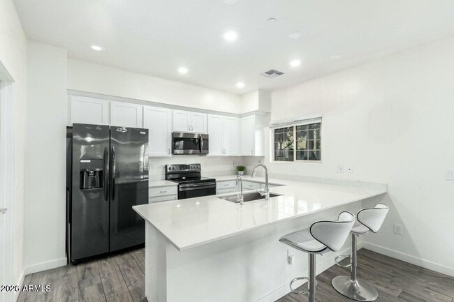 Photo - 1918 E Bridgeport Pkwy
