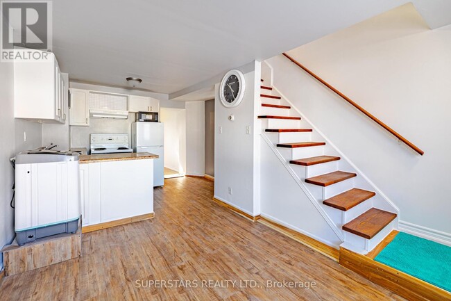 Photo - 165 1/2 OLIVE AVENUE