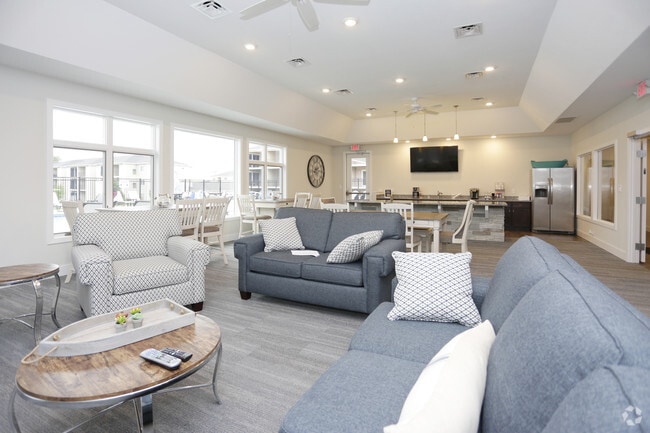 Apartments At Sauk Trail
