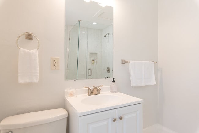 Photo - 1023 W 24th St Unit A