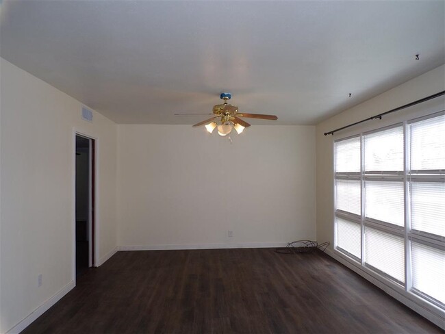 Photo - 1503 N Water St