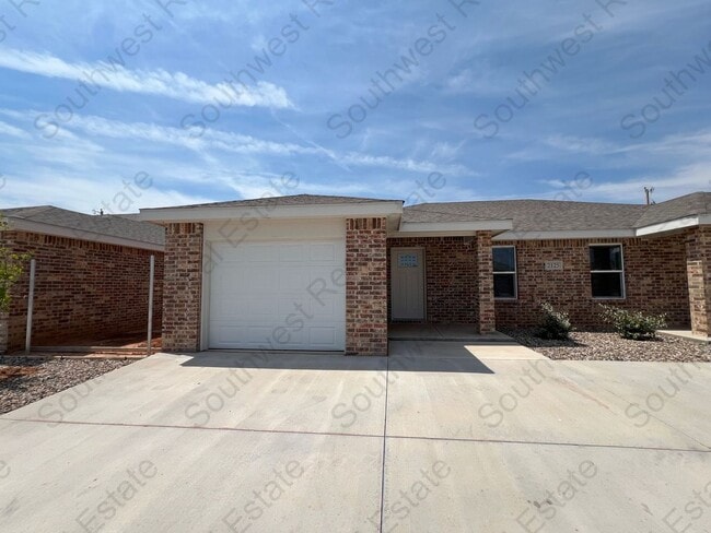 Building Photo - 2125 Bobwhite Ct Unit B Rental