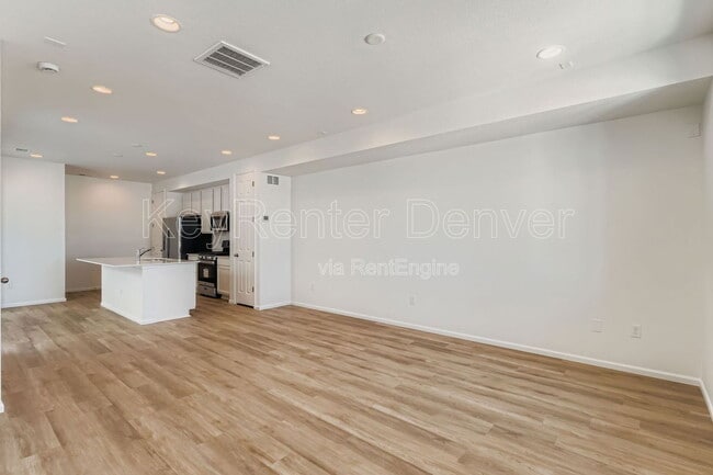 Photo - 6601 N Netherland St