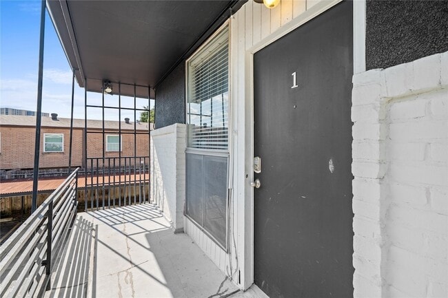 Photo - 5123 Del Monte Dr Unidad 1