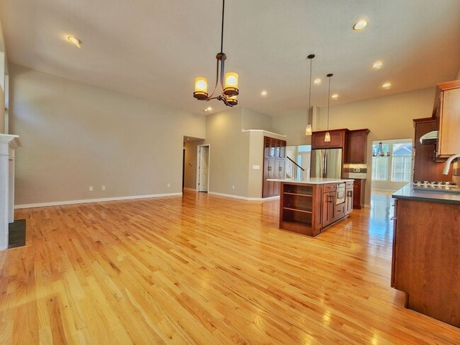 Photo - Beautiful 5 Bed 2.75 Bath Home in Fairwood, Renton