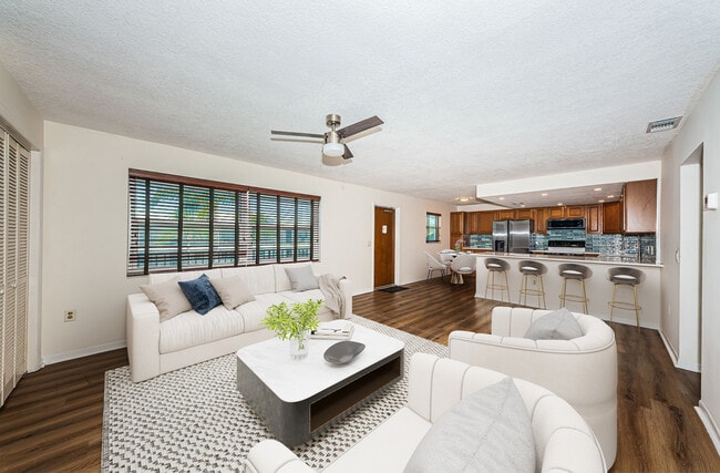 Building Photo - 4050 4th St N Unit French Quarter N  306