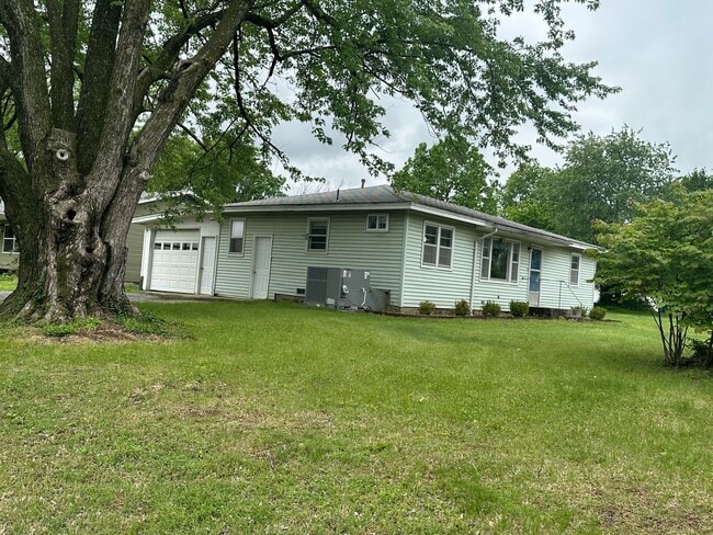 Photo - 3 BEDROOM 1 BATH IN JOPLIN-$1200 RENT-$1200 DEPOSIT