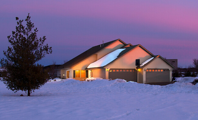 Building Photo - 672 Hillary Farm Rd Rental
