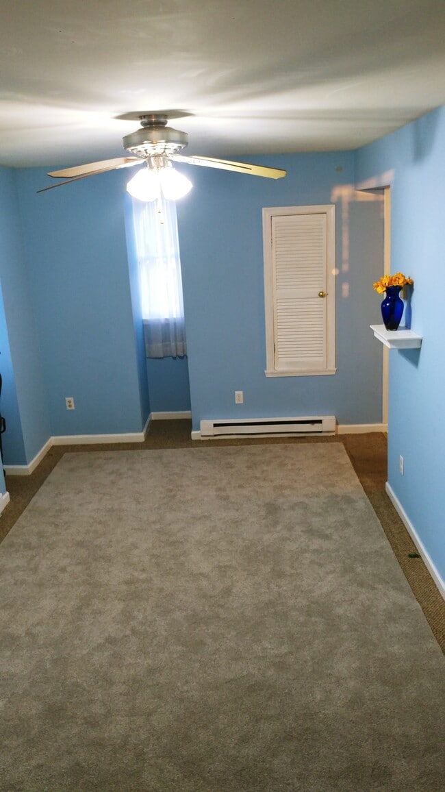 Building Photo - 82 E Main St Unit D