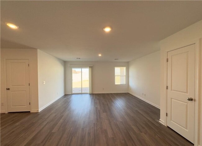 Photo - New build waiting for you