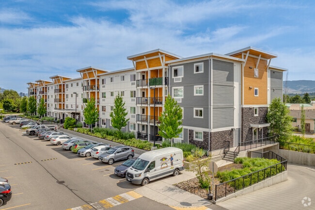 Building Photo - Mission Flats