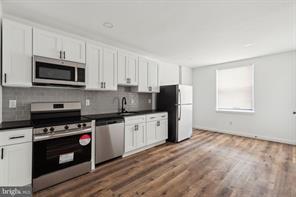 Photo - 38 S Salford St-2