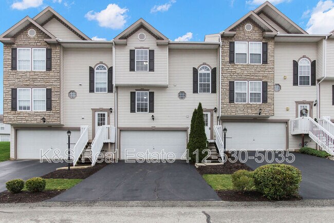 Building Photo - 122 Manor View Dr