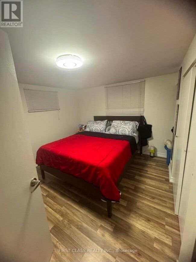 Photo - 378 Martin St