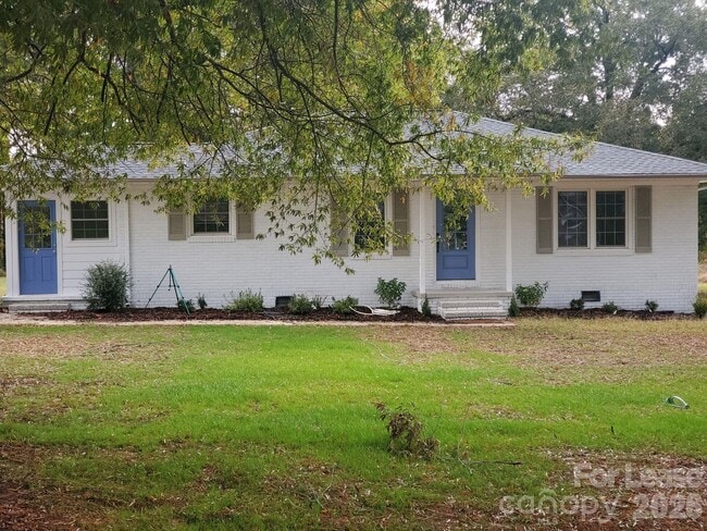 Building Photo - 15640 Ewart Rd