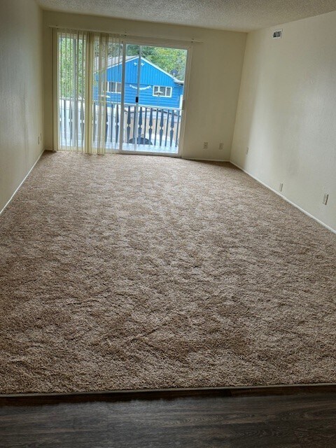 Building Photo - Shelli Apartments