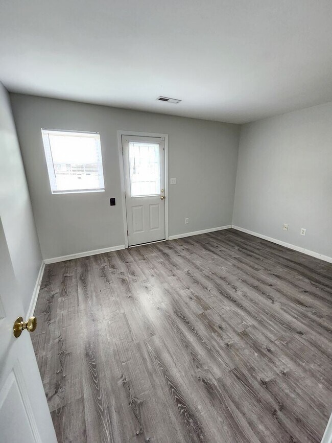 Photo - Cozy Apartment for Rent!