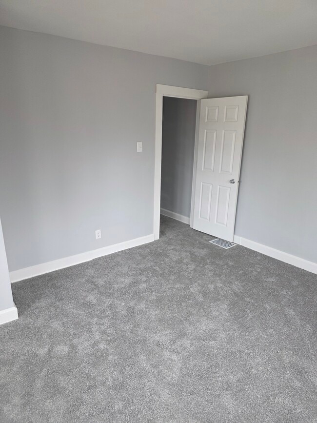 Photo - 29 S Gladstone Ave