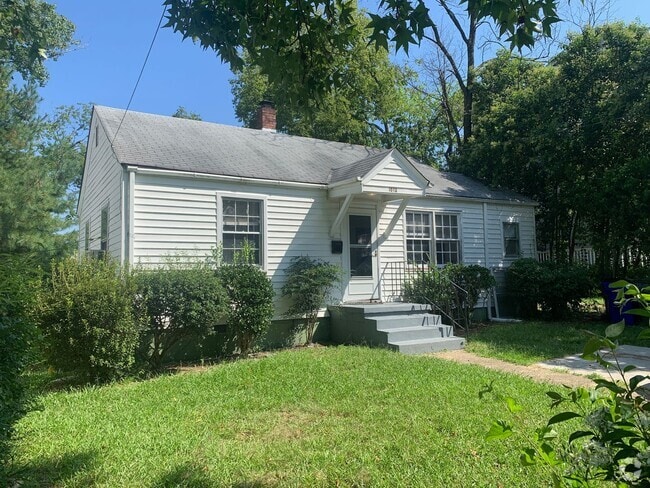 Building Photo - 2BR/1BA House on the Lafayette River! Clos...