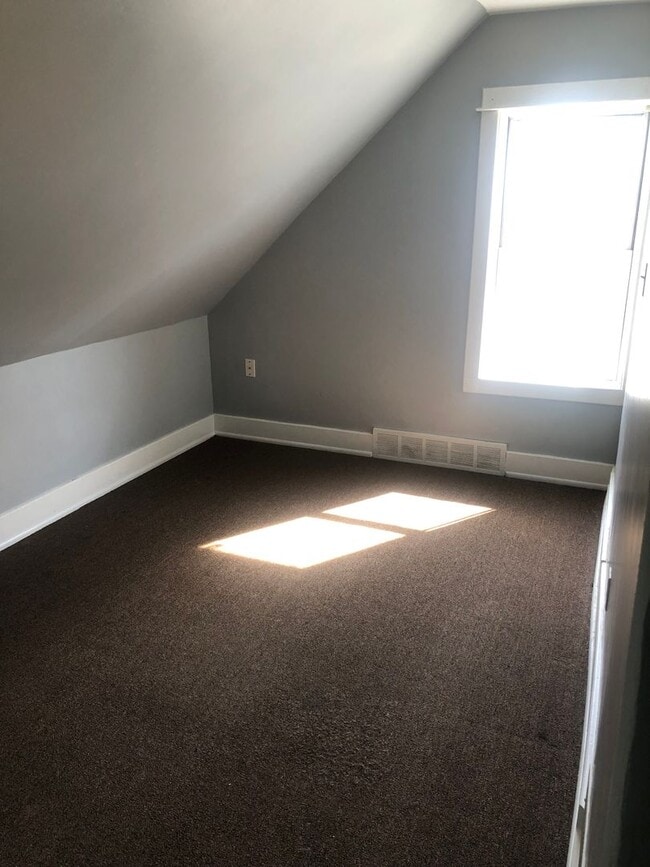 Photo - 6344 25th Ave Unidad upper