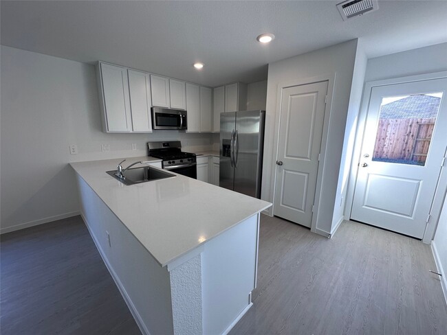 Photo - 16727 Largetooth Aspen Ln