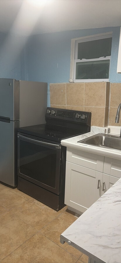 Photo - 8803 SW 11th St