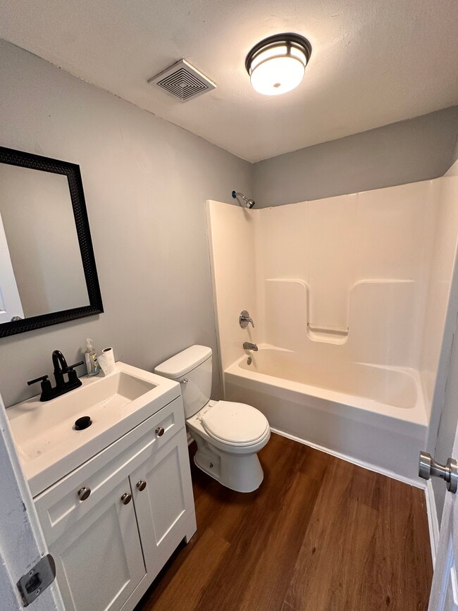 Photo - 338 Albert Ln